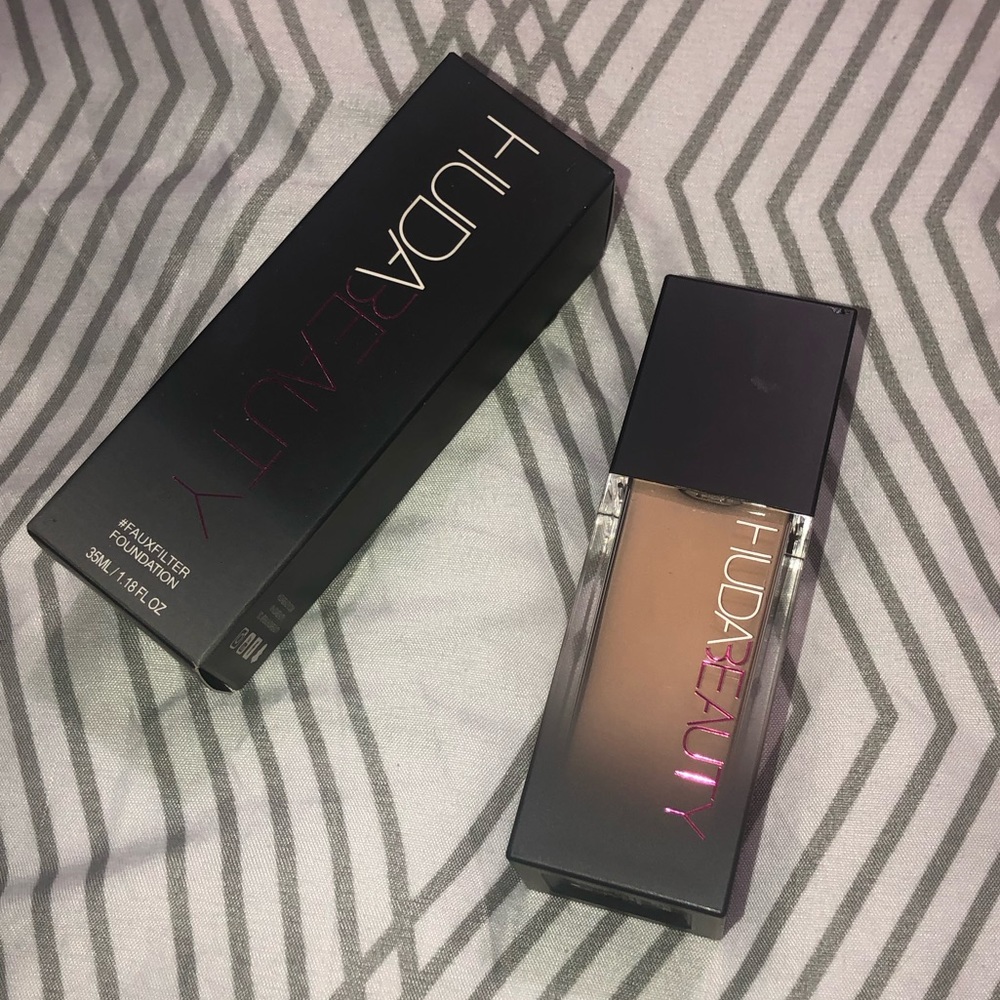 Huda beauty foundation cheese cake